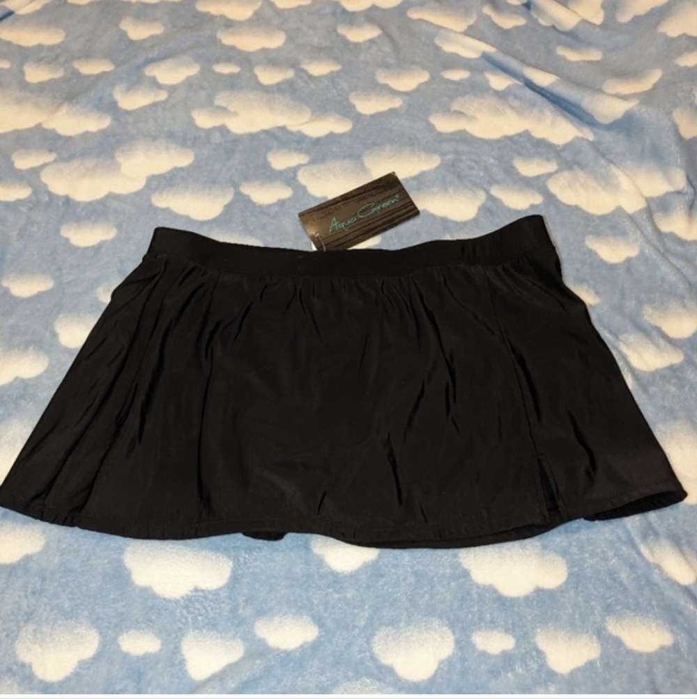 Nwt aqua green black swim skirt